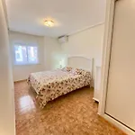 Cozy 2 Bedroom Near Locos Torrevieja