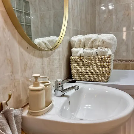 Apartman Cozy 2 Bedroom Near Locos *