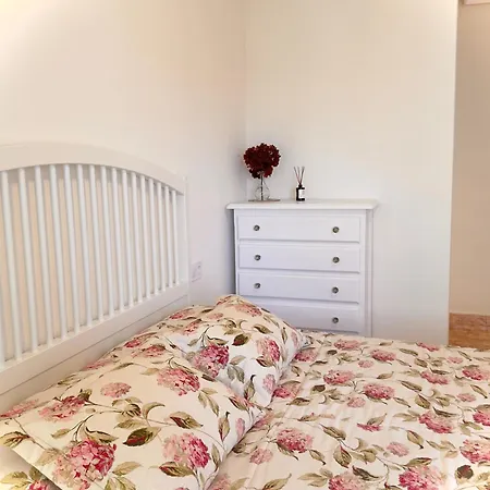 Apartman Cozy 2 Bedroom Near Locos