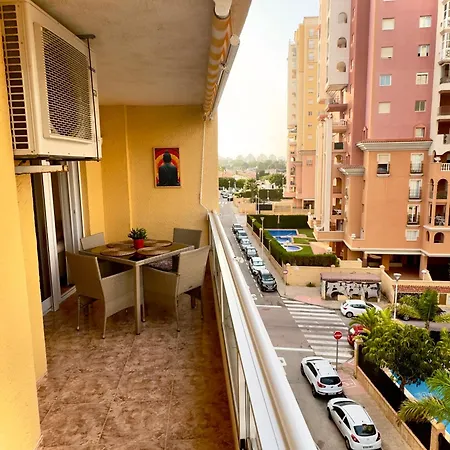 Cozy 2 Bedroom Near Locos