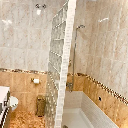 Cozy 2 Bedroom Near Locos トレビエハ
